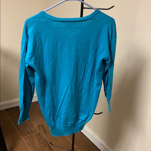 BANANA REPUBLIC V-NECK - Picture 5 of 11